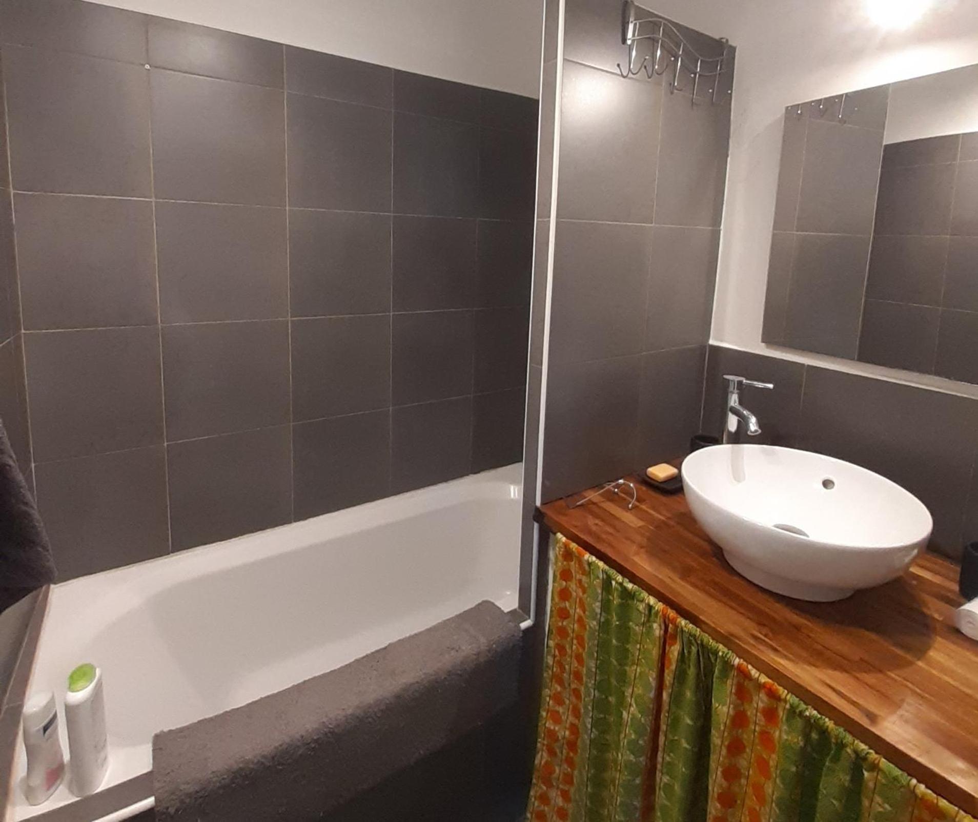 Nos Jours Heureux Apartment Barjac  Bagian luar foto